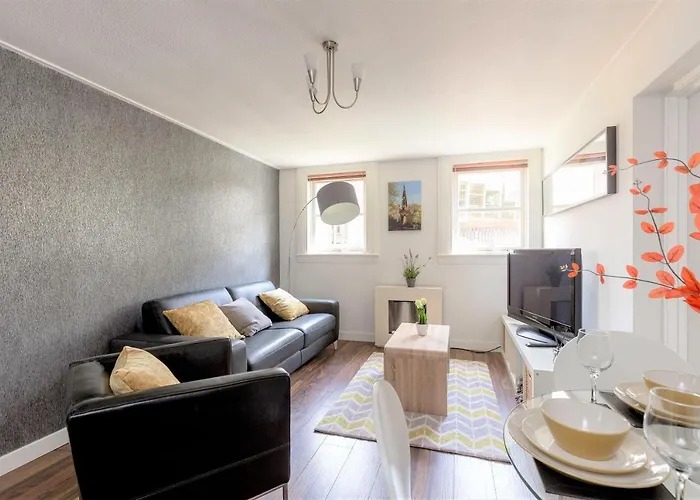 Stunning 1 Bed At Holyrood Palace & Arthurs Seat * Edinburgh