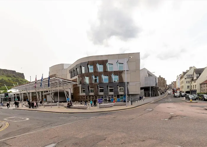 Stunning 1 Bed At Holyrood Palace & Arthurs Seat Apartmán