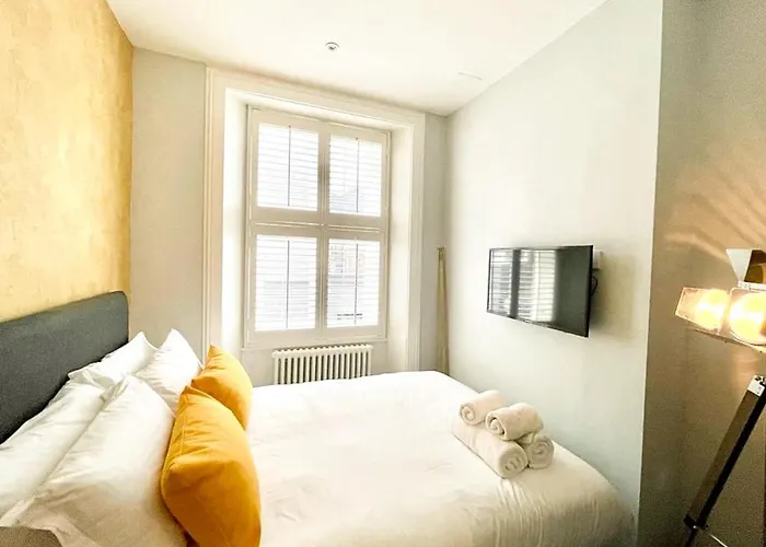 Gorgeous 2br & Bolt-hole