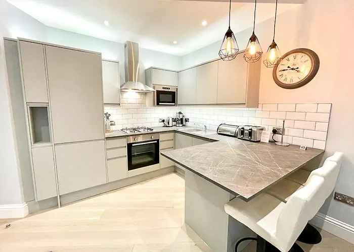 Gorgeous 2br & Bolt-hole *