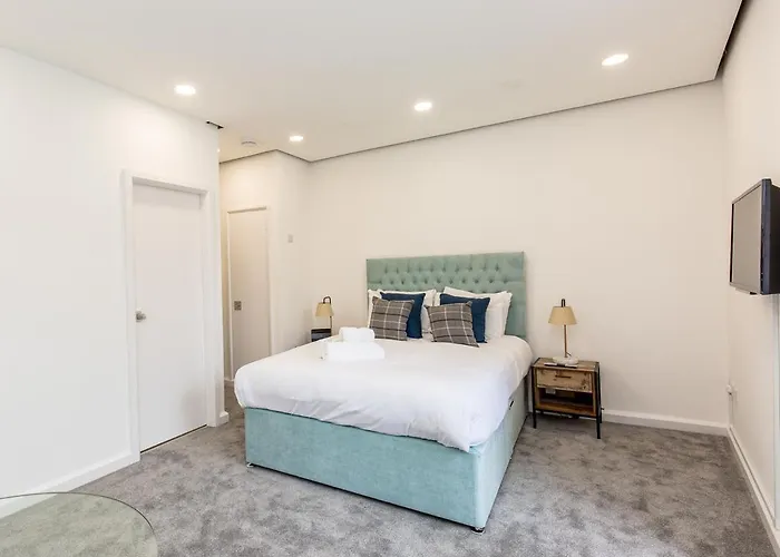 Modern Studio Next To Castle דירה