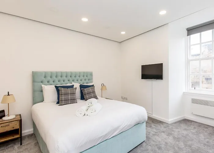 Modern Studio Next To Castle * אדינבורו