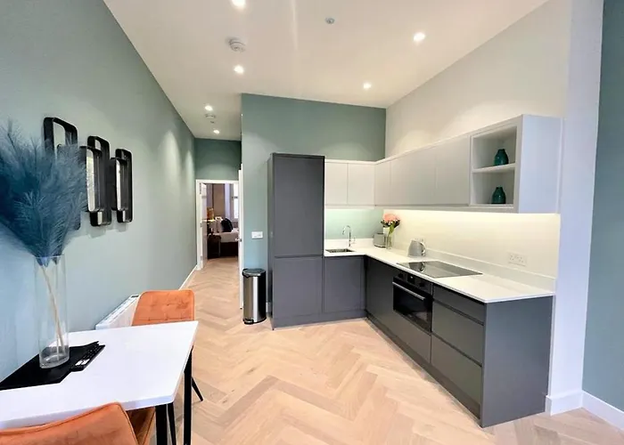 Trendy And Newly Reno'd 1 Bed Nr The Meadows Apartment *