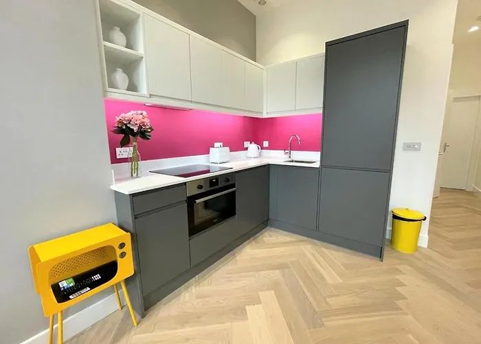 Luxury Reno'd 1 Bed Nr Bruntsfield & The Meadows * אדינבורו