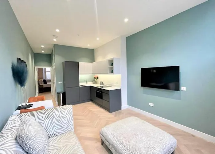 Apartment Trendy And Newly Reno'd 1 Bed Nr The Meadows