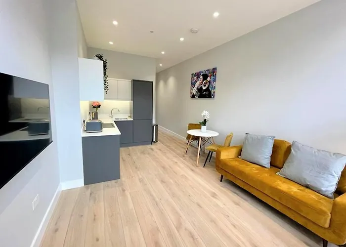 Apartamento Chic, Newly Reno'd 1 Bed Open Plan, Nr The Meadows *