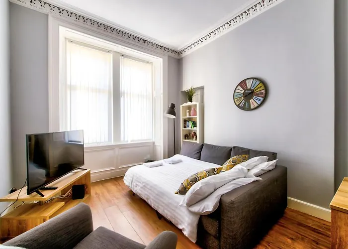 شقة Modern Sleeps 6