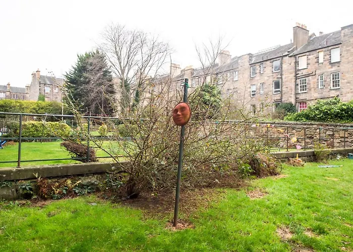 Modern Sleeps 6 شقة *