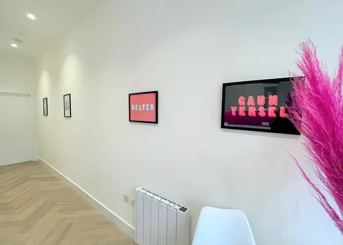 Luxury Reno'd 1 Bed Nr Bruntsfield & The Meadows דירה אדינבורו