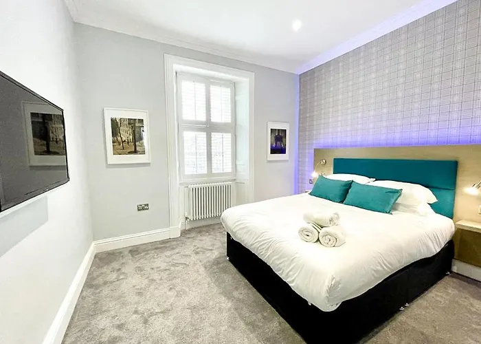 Gorgeous 2br & Bolt-hole *