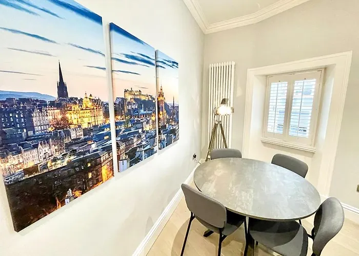 דירה Gorgeous 2br & Bolt-hole