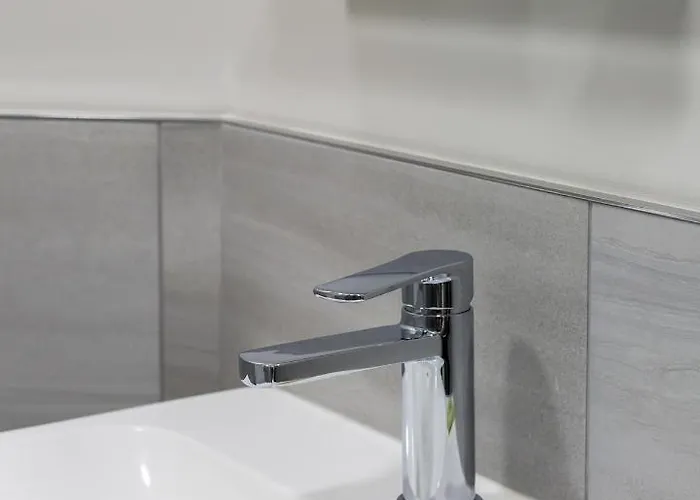 Modern Studio Next To Castle Edinburgh