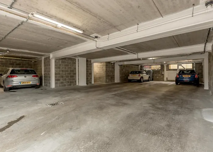 Designer Urban Apartment With City Terrace Apartment *