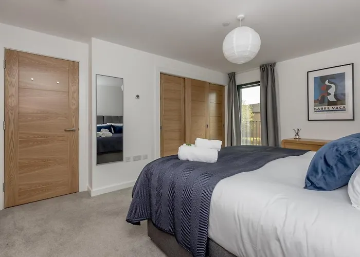 Designer Urban Apartment With City Terrace * Edinburgh