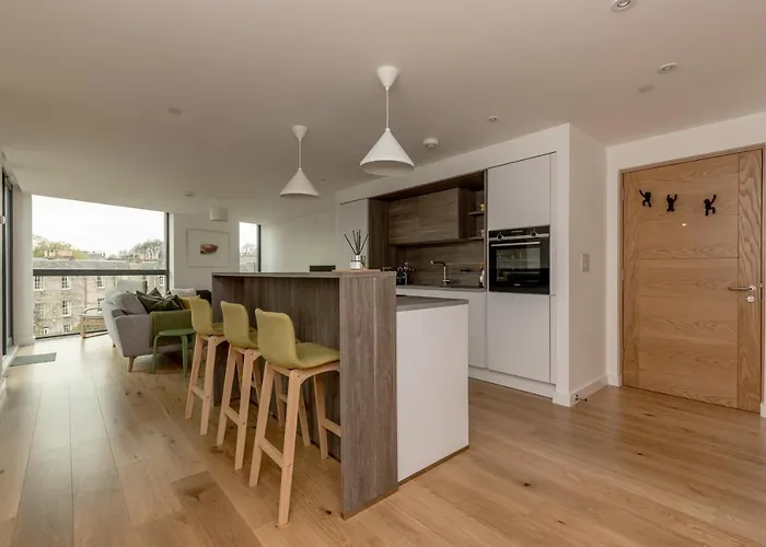 Designer Urban Apartment With City Terrace Apartment *