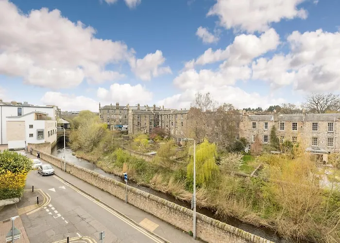 Designer Urban Apartment With City Terrace * Edinburgh