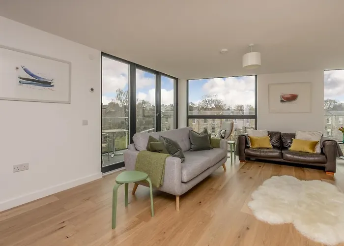 Designer Urban Apartment With City Terrace Apartment *