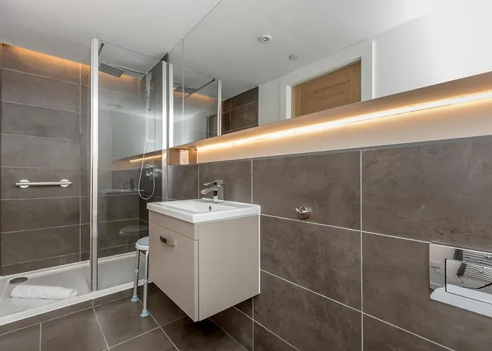 Designer Urban Apartment With City Terrace