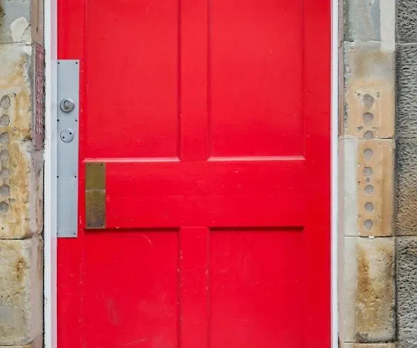 דירה The Plywood Flat, Modern Style In A Traditional Tenement אדינבורו