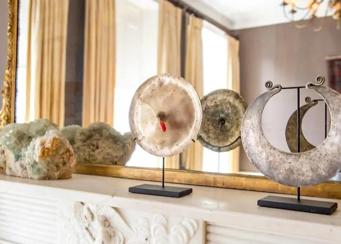 בית נופש Beautiful Centre Georgian 4 Bed Townhouse With Private Garden אדינבורו