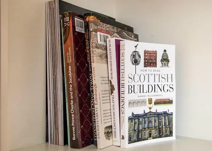 Beautiful Centre Georgian 4 Bed Townhouse With Private Garden *