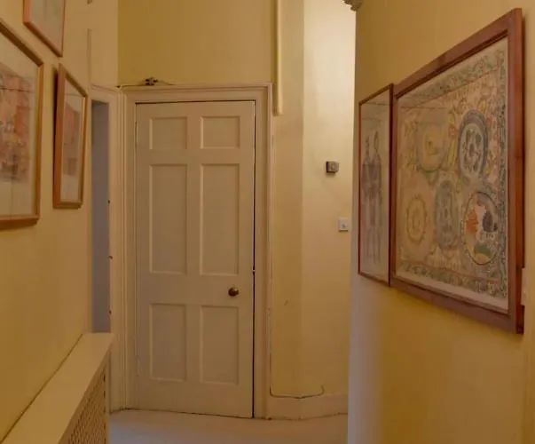 Apartman Large Central New Town Flat