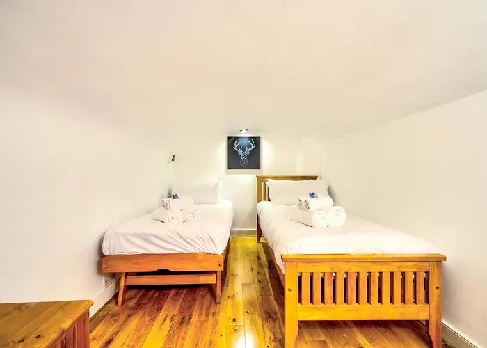 Apartment Famous House, 1 Minute From Castle