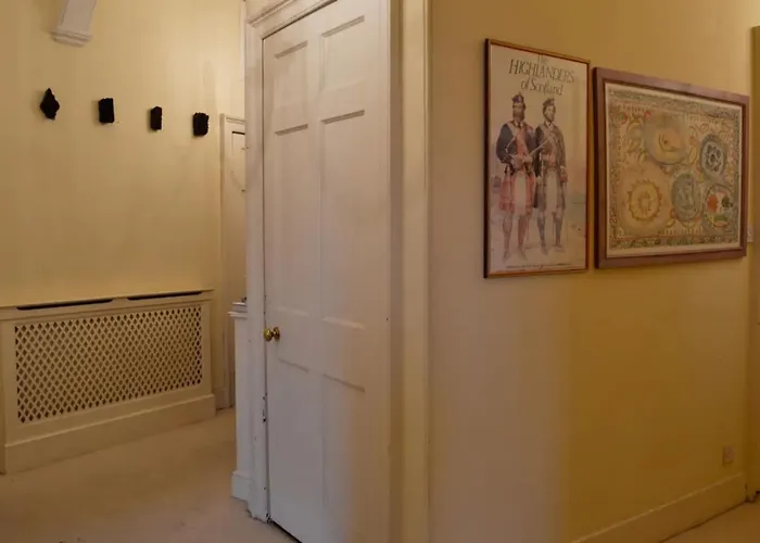 Large Central New Town Flat Apartman