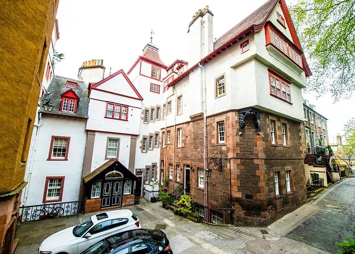 Famous House, 1 Minute From Castle Apartment *