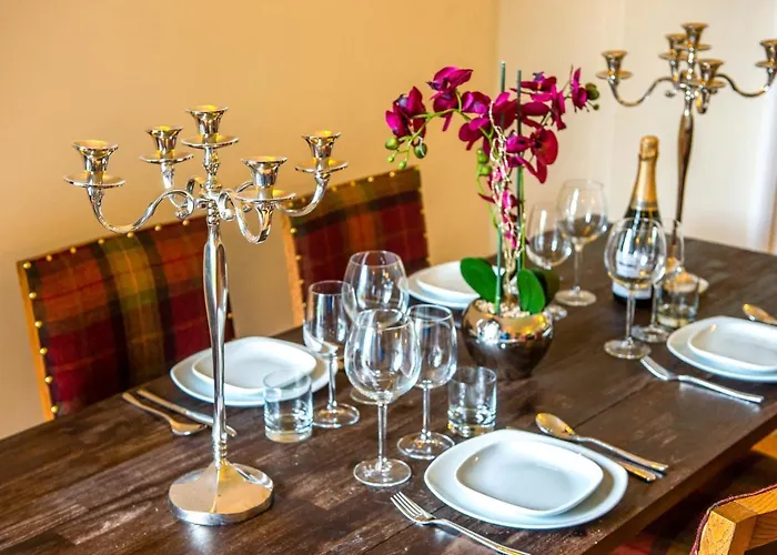 Famous House, 1 Minute From Castle Edinburgh