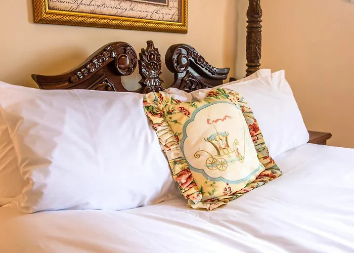 Famous House, 1 Minute From Castle