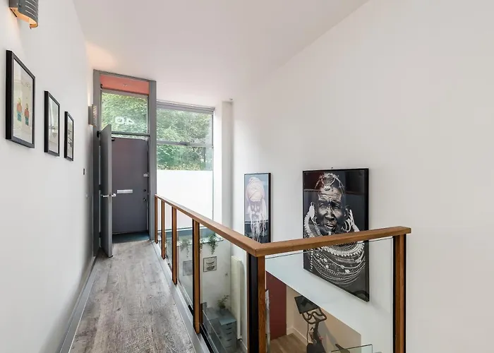 Luxury Architect Designed 13 Mins To Royal Mile Edinburgh