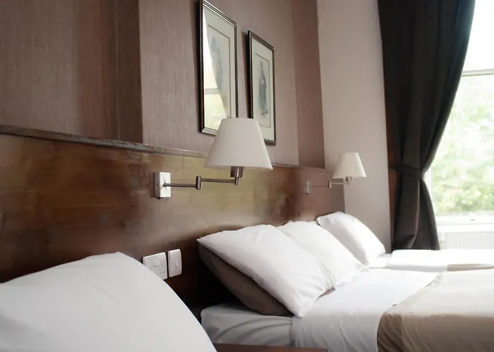 Hotell House 3*