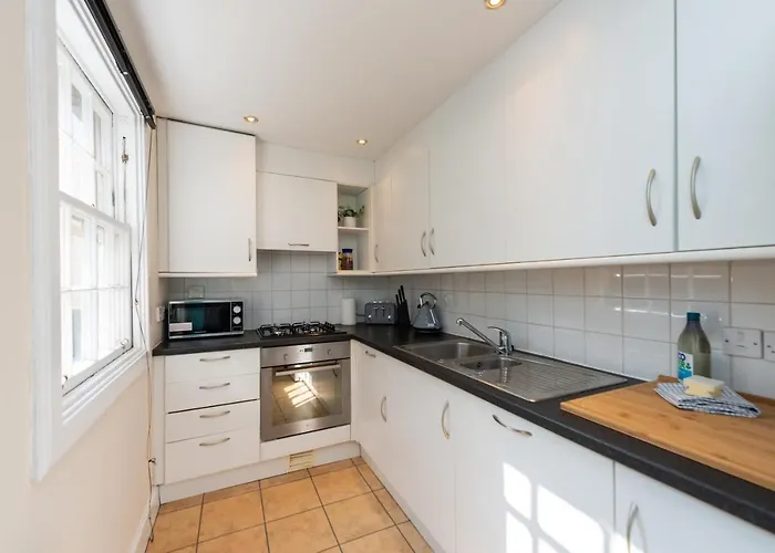 Lovely 3 Bed In 아파트 에든버러