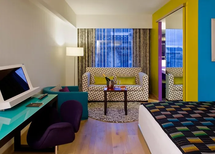 Radisson Collection Hotel, Royal Mile 5*