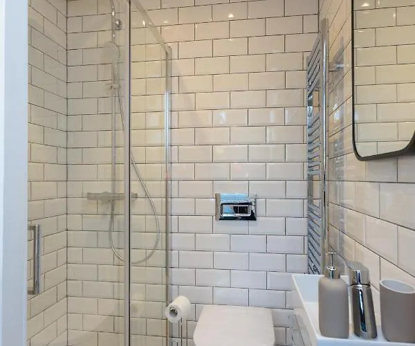 דירה Lovely Beneath Castle