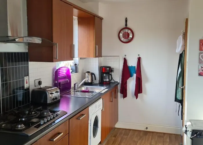 דירה Penthouse Sleeps 11