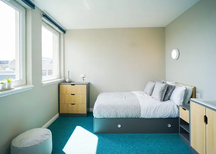 8 Roxburgh
