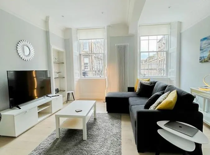 Modern & Spacious 1 Bed Apt, West End Edynburg