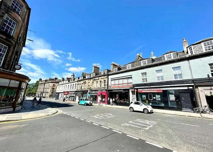 Modern & Spacious 1 Bed Apt, West End Apartament