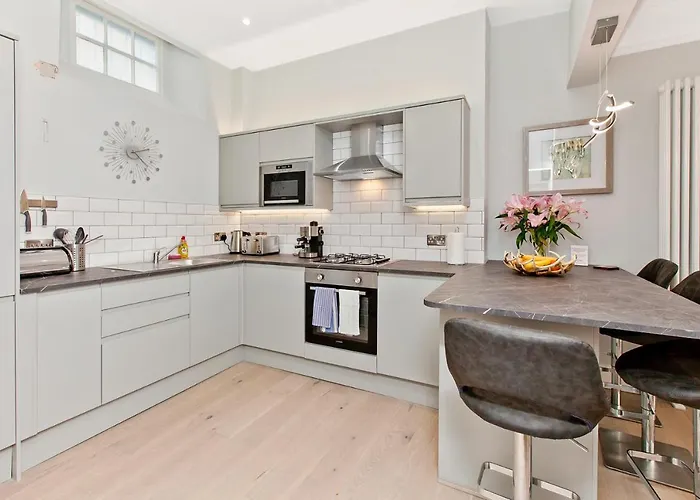 Modern & Spacious 1 Bed Apt, West End Apartament Edynburg