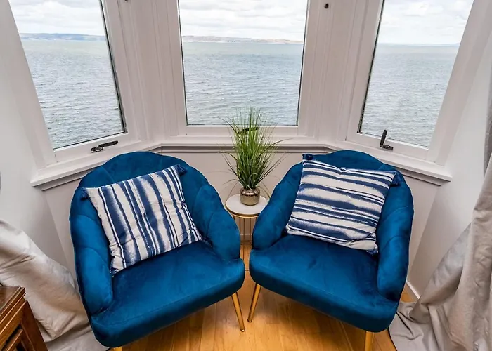 Stunning Flat With Sea View And Parking - Pass The Keys * إدنبرة