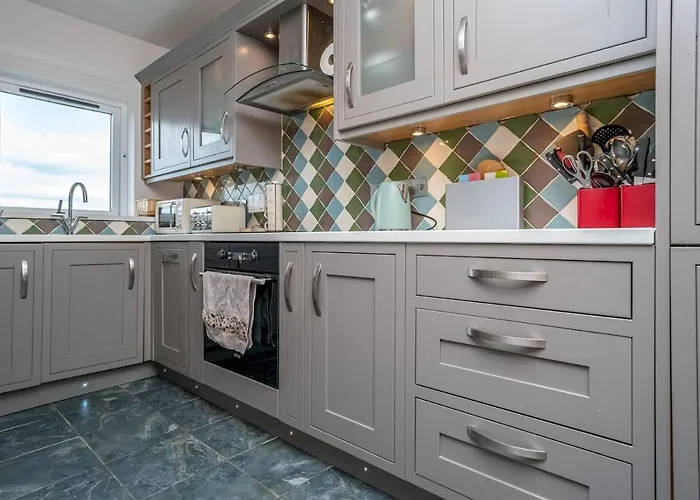 Stunning Flat With Sea View And Parking - Pass The Keys Apartment Edinburgh