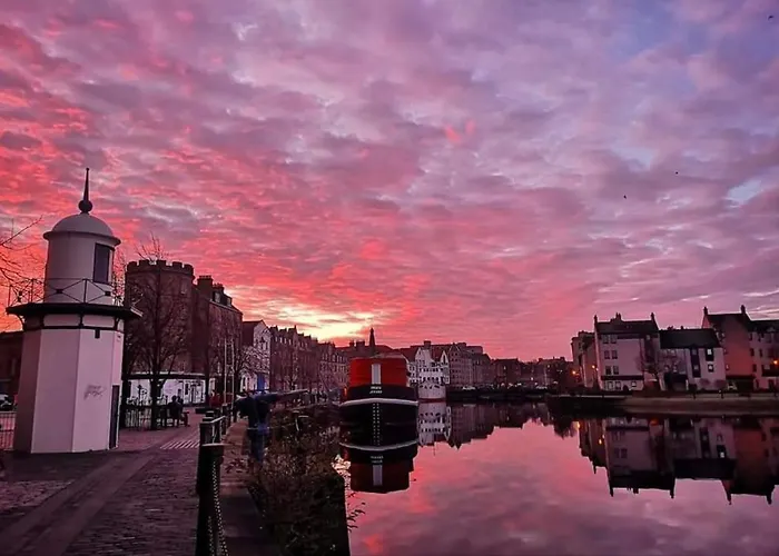 The Cooperage No 6, The Shore Daire Edinburgh