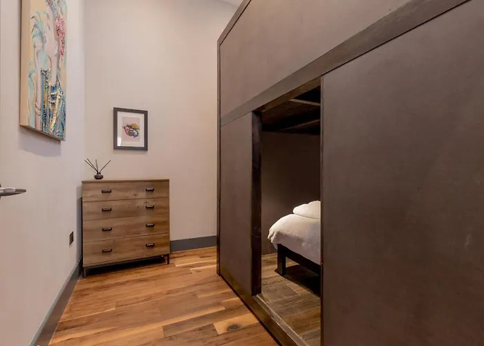 Bohemian Luxury In The Heart Edinburghs Leith District Lejlighed
