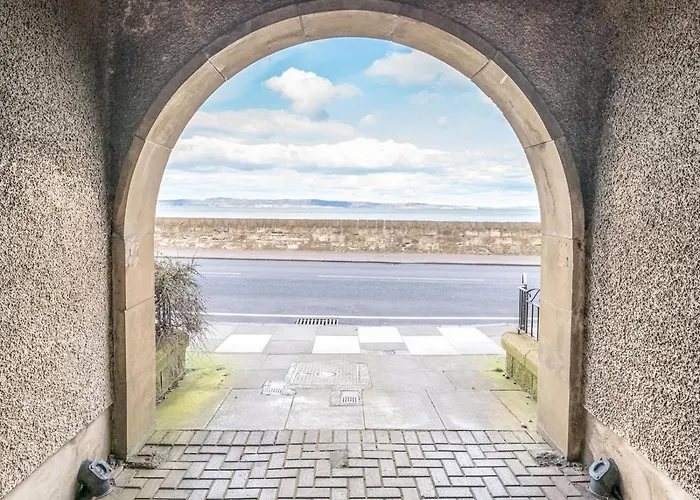 شقة Stunning Flat With Sea View And Parking - Pass The Keys *