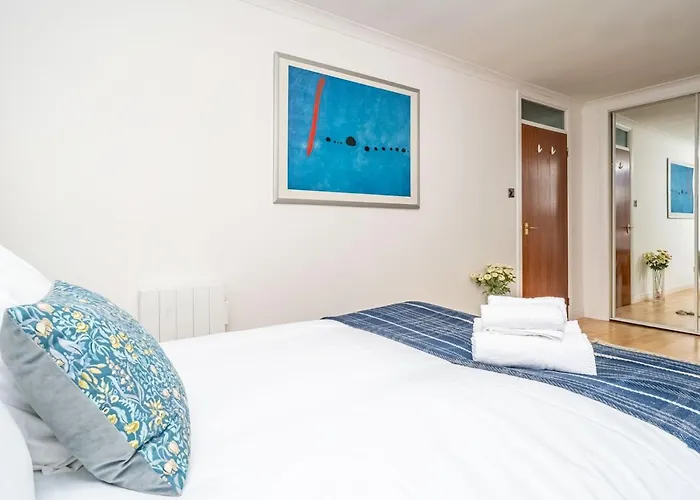 Lejlighed Stunning Flat With Sea View And Parking - Pass The Keys *