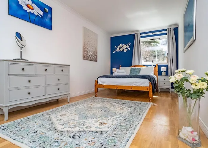 Apartment Stunning Flat With Sea View And Parking - Pass The Keys Edinburgh