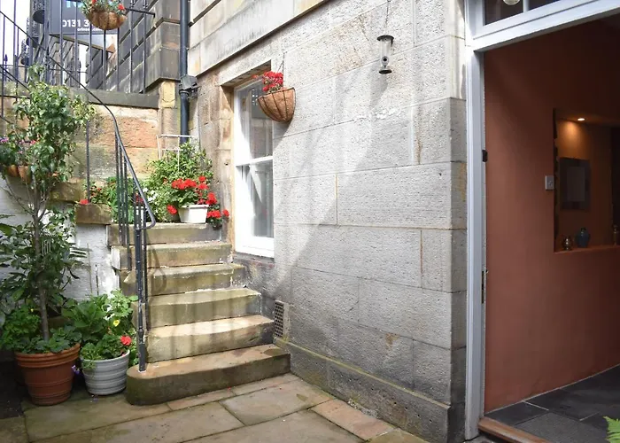 West End * אדינבורו