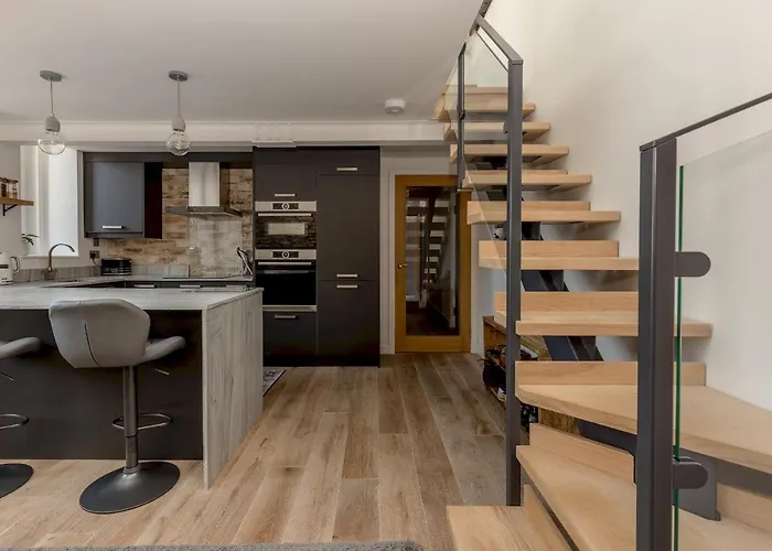 شقة 2bd Loft Style - - Free Parking - Pass The Keys